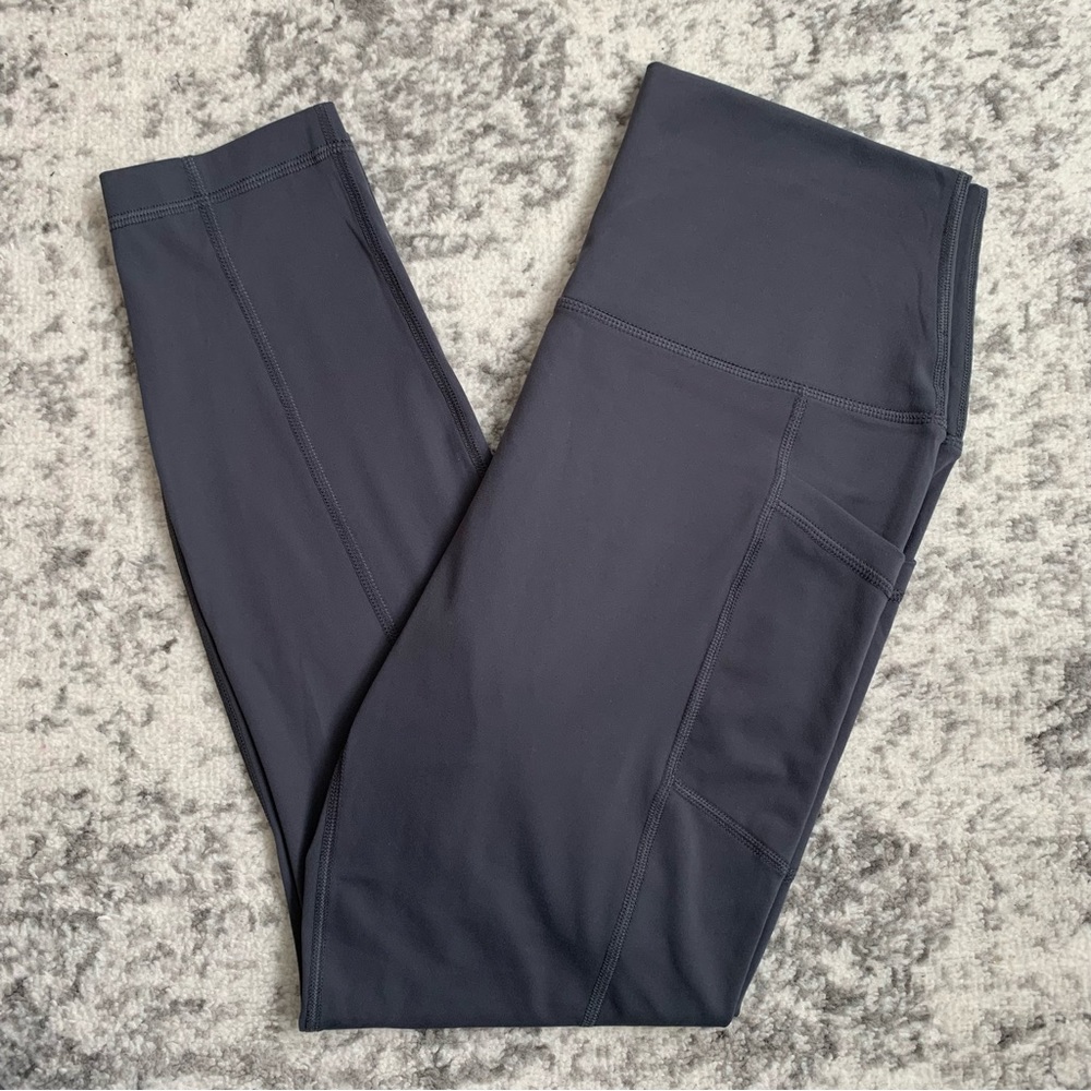 Women’s Yogalicious Dark Gray Leggings Large Pockets